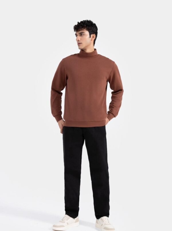 BROWN SWEATSHIRT